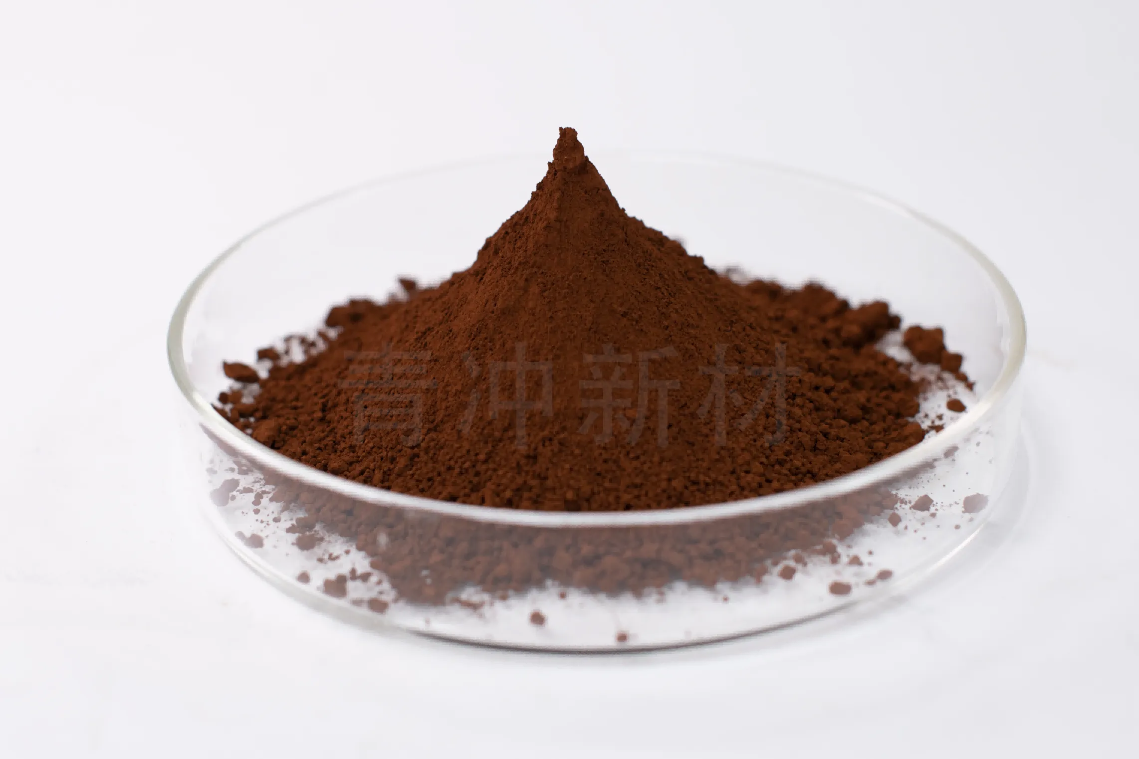 Cos'è il tetrossido di manganese (Mn₃O₄)? Spiegazione di proprietà, struttura e significato industriale